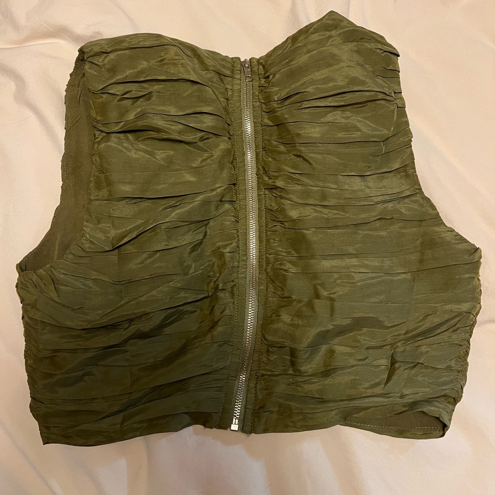 DISSH Olive Skirt Set - Picture 3 of 4